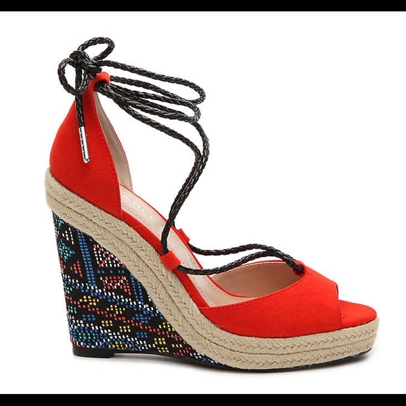 NWOB Charles by Charles David Boston Wedge Sandal - Picture 5 of 5